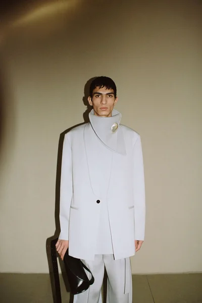 Look 13